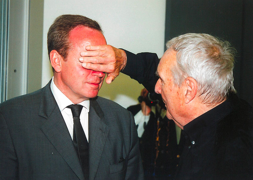 Gottfried Honegger et le ministre Renaud Donnedieu de Vabres © eac